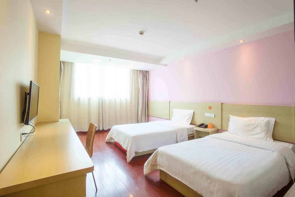 7Days Inn Tianjin Haihe East Road Wanda Centre Room photo